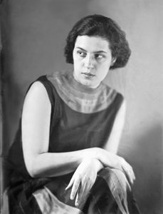 Portræt af Anita Pittoni, ca. 1933 (s/h-foto)