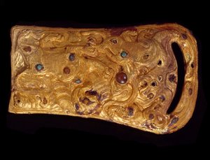 Kinesisk kunst: guld bæltespænde indlagt med ædelsten. Det vestlige Han-dynasti (206 f.Kr.-25 e.Kr.). Paris, Cernuschi-museet