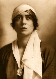 Lady Constance Stewart Richardson, c1913. af White Studios
