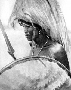 En Masai-kriger, Afrika, 1936.