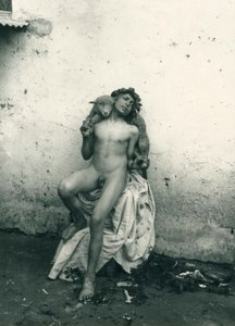 Ung dreng holder får, Sicilien. c1899 (s/h-foto) af Wilhelm von Gloeden
