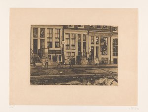 Udsigt over Oude Waal i Amsterdam Oude Waal med Veltkamp-søstrenes vaskeanlæg (original titel) af Willem Witsen (signed by artist)