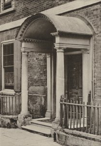 Doorway, The Close, Salisbury, Wilts (s/h foto) af William Galsworthy Davie