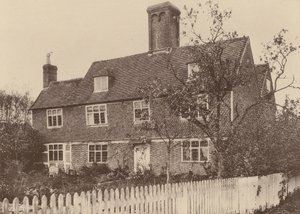 Swiggshole Farmhouse, Horsmonden, Kent (s/h-foto) af William Galsworthy Davie