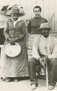 Postkort af Harriet Tubman, Nelson Davis og datteren Gertie, ca. 1887, trykt 1992. af William Haight Cheney