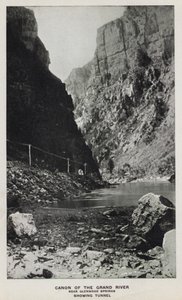 Canyons of Colorado: Canon of the Grand River, nær Glenwood Springs, viser tunnel (s/h foto) af William Henry Jackson