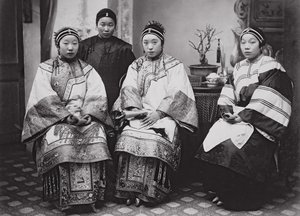 Kinesiske kvinder, ca. 1880 (albumin print)