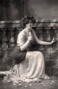 Gabrielle Ray 1883-1973, engelsk skuespillerinde, 1900-tallet. af William and Daniel Downey