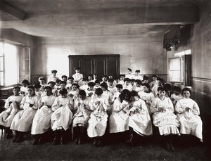 Professionel skole for kvinder, i Firenze: en broderi lektion af Henry Charles Fehr