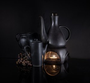 Dark Ceramics Candle Glow af larryliu