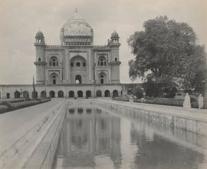 Safdarjung-graven, Delhi af studio of A. W. A. Plâté Studio (Ceylonese)