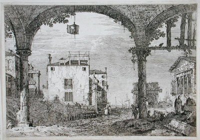 Udsigt gennem en arkade mod kystnære bygninger (radering) af Canaletto
