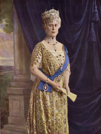 Hendes Majestæt Queen Mary (farvefoto) af (after) English photographer