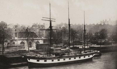 The Friend Ship, Charing Cross Pier (s/h foto) af (after) English photographer