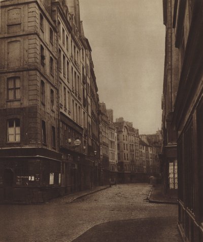 Rue de la Ferronnerie, taget fra rue de la Reynie, begyndelsen af ​​gaden er stadig tilbage (s/h foto) af (after) French Photographer