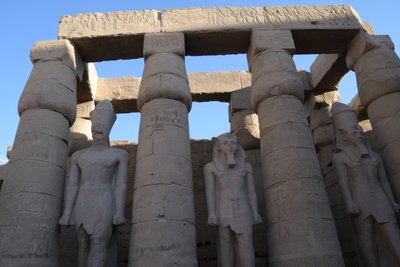 Luxor-templet, oldegyptisk arkitektur i Luxor af Albert Mansour