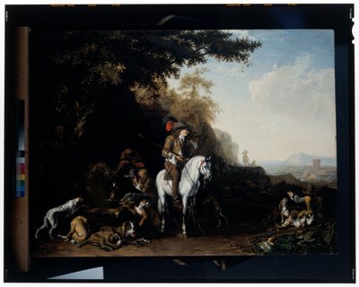 Laaja maisema, jossa metsästysseurue lepää vesikaukalon ääressä ja urheilija ampuu af Abraham Danielsz. Hondius