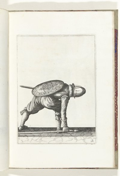 Skjold- og piggeøvelsen: Soldaten bøjer sig ned for at samle piggen op (nr. 28), 1618 Nassausche Wapen-Handelinge, van Schilt, Spies, Rappier and the Targe: beyde figuerlick afbildet, og indrammet efter den nye orden [af] (...) Maurits van Nassau (t. af Adam van Breen