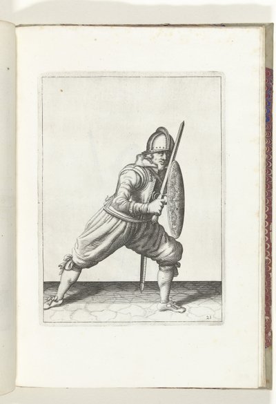 Skjold- og spidsøvelsen: Soldaten i forsvarsposition med den ene fod foran og hans griber og skjold på knæet foran kroppen (nr. 21), 1618 The Nassausche Wapen-Handinge, van Schilt, Spies, Rappier andde Targe : beyde figuerli af Adam van Breen