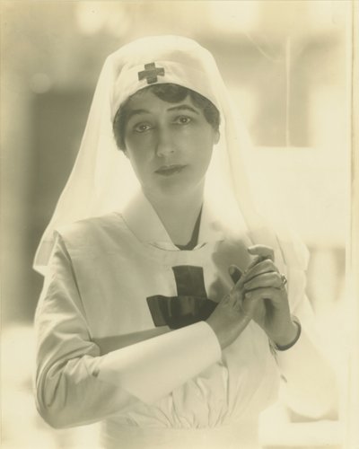 Lady Duff-Gordon som sygeplejerske (platintryk) af Adolf de Meyer