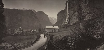 Valley of Lauterbrunnen, Schweiz (fra albummet Charbons de Braun - udsigter taget med den mobile panoramalinse, 1868) af Adolphe Braun