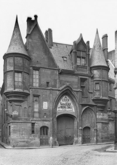 Hotel de Sens, slutningen af det 19. århundrede - begyndelsen af det 20. århundrede (se også 345987) af Adolphe Giraudon