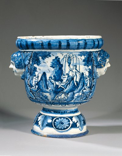 Delft blå og hvid togrebet mytologisk piedestal haveurne af Adriaen (fl.1868 d.1701) (attr.to) Kocks