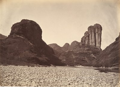 Stablet stenbjerg nær Sing Chang, ca. 1869. af Afong Lai
