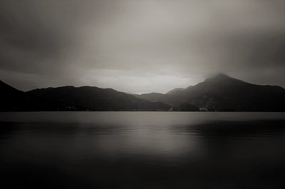 Mirror, 2019, (fotografi) af Alex Caminker