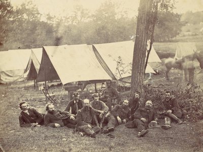 Gruppe i hovedkvarteret for Army of the Potomac, Antietam, oktober 1862, 1862. af Alexander Gardner