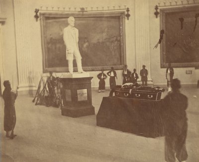[Thaddeus Stevens ligger i staten i rotunden på Capitol i Washington], 1867. af Alexander Gardner