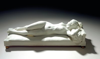 Sevres kiksefigur af en liggende nøgen, 