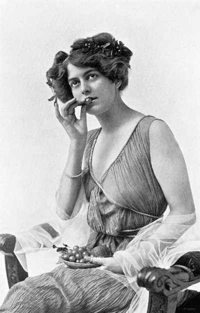 Irene Warren, 1908-1909. af Alfred Ellis and Walery