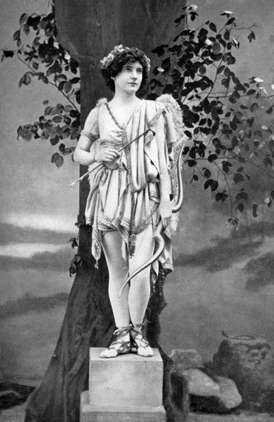 Unity Moore 1894-1981, irsk skuespillerinde, 1911-1912. af Alfred Ellis and Walery