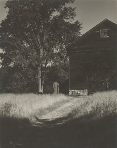 Barn, Lake George, 1936. af Alfred Stieglitz
