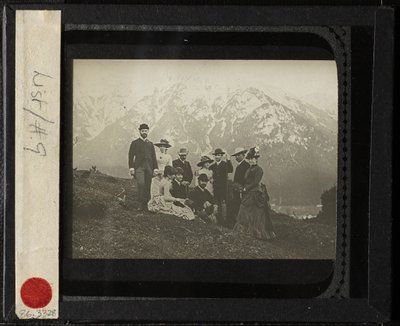 Familie og venner på Mittenwalk, ca. 1884. af Alfred Stieglitz