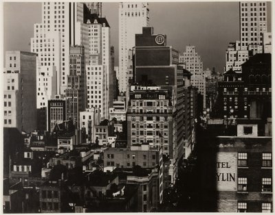 Fra mit vindue på et amerikansk sted, nord, 193031. af Alfred Stieglitz