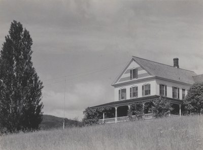 Hus på bakken, Lake George af Alfred Stieglitz