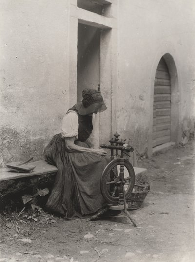 Gammel kvinde med spinderok af Alfred Stieglitz
