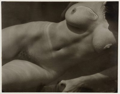 Rebecca Salsbury Strand, 1922. af Alfred Stieglitz