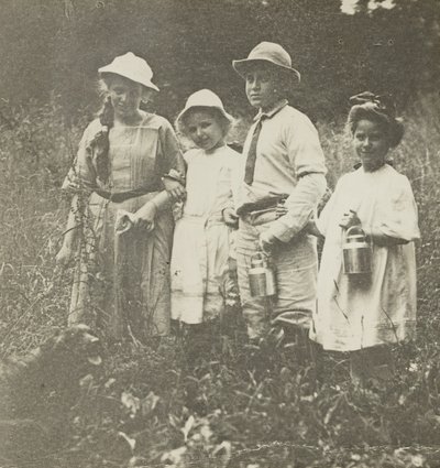 Uden titel Flora, Elizabeth, Howard & Kitty i Lake George-feltet, 190305. af Alfred Stieglitz