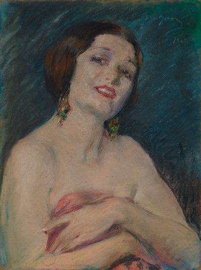 Model Holding Drapery af Alice Pike Barney
