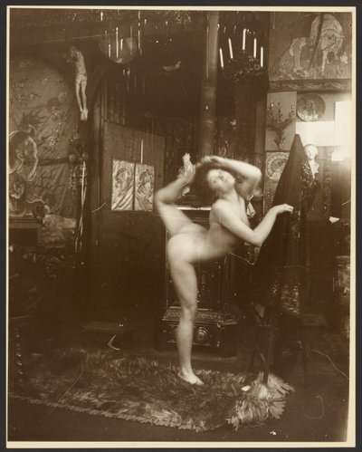 [Nøgen kvindelig model som ballerina, Paris]. af Alphonse Maria Mucha