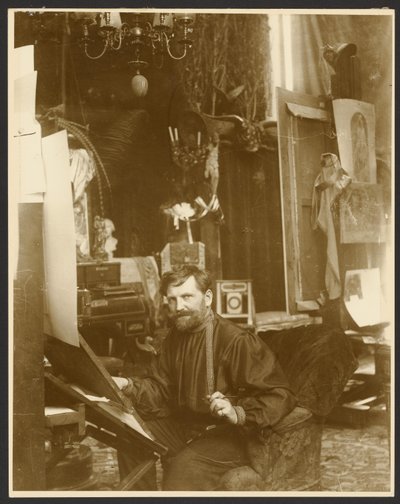 [Selvportræt i sit atelier, Rue du Val-de-Grâce, Paris]. af Alphonse Maria Mucha