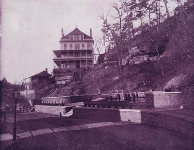 Basin Springs, Eureka Springs, Arkansas, på St Louis og San Francisco Railroad (s/h foto) af American Photographer (after)