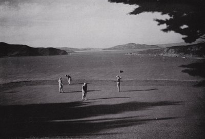 Californien: San Francisco, Lincoln Park, med udsigt over Golden Gate, havet og byen (s/h foto) af American Photographer (after)