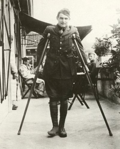 Ernest Hemingway (s/h foto) af American Photographer (after)