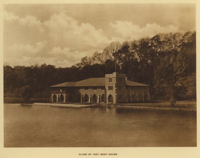 Princeton University: Class of 1887 Boat House (s/h-billede) af American Photographer (after)