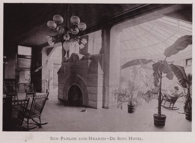 Sun Parlor and Hearth, De Soto Hotel (s/h-foto) af American Photographer (after)