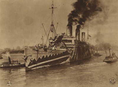 Amerika i Første Verdenskrig: "Leviathan", tidligere det tyske passagerskib "Vaterland", forlader Hoboken med kurs mod Frankrig (s/h-foto) af American Photographer